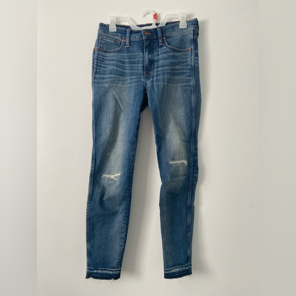 Madewell 9” High Rise Distressed Skinny Jeans - Picture 2 of 7